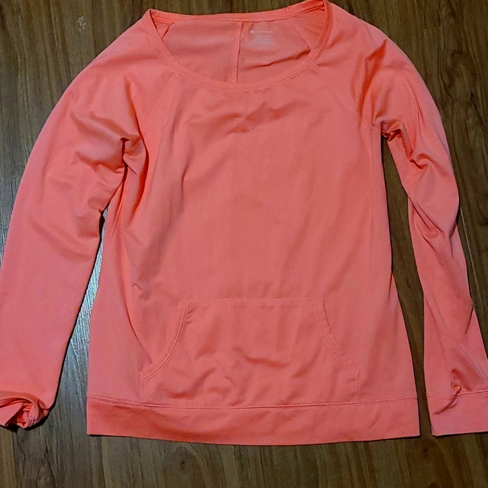 Athletic top